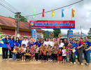 Đoàn Thanh niên – Hội Sinh viên Trường Cao đẳng Sơn La tổ chức chương trình “Lồng đèn thắp sáng ước mơ năm 2025” tại xã Suối Tọ 